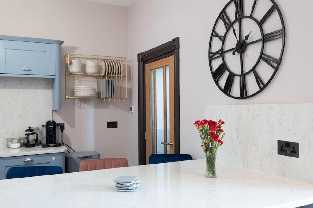 Stylish Beachfront Bolthole With Stunning Sea Views And Luxury Touches Herne Bay Exterior foto