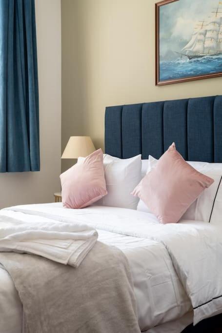 Stylish Beachfront Bolthole With Stunning Sea Views And Luxury Touches Herne Bay Exterior foto