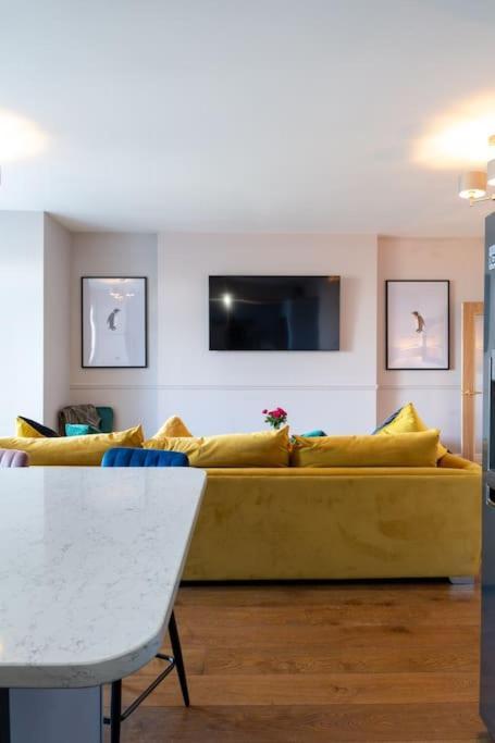 Stylish Beachfront Bolthole With Stunning Sea Views And Luxury Touches Herne Bay Exterior foto