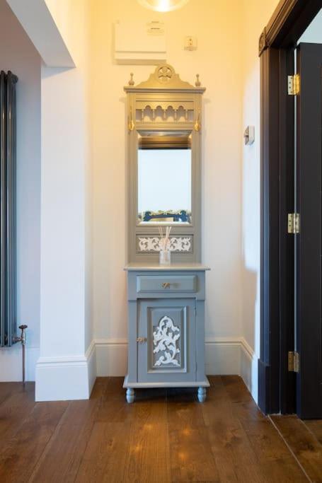 Stylish Beachfront Bolthole With Stunning Sea Views And Luxury Touches Herne Bay Exterior foto