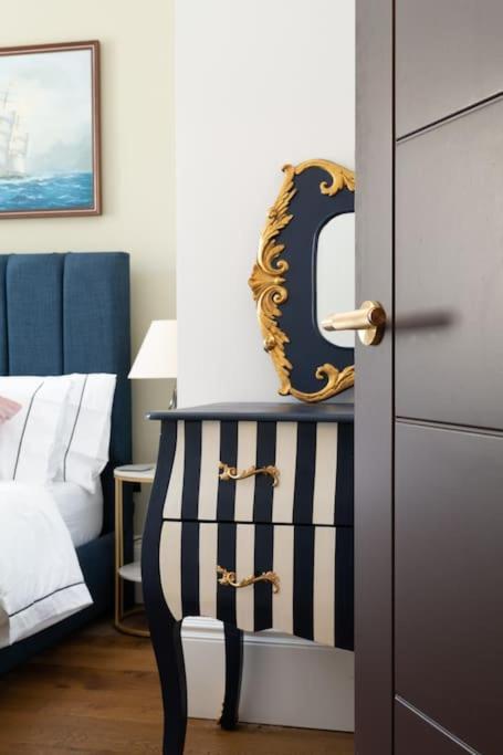Stylish Beachfront Bolthole With Stunning Sea Views And Luxury Touches Herne Bay Exterior foto